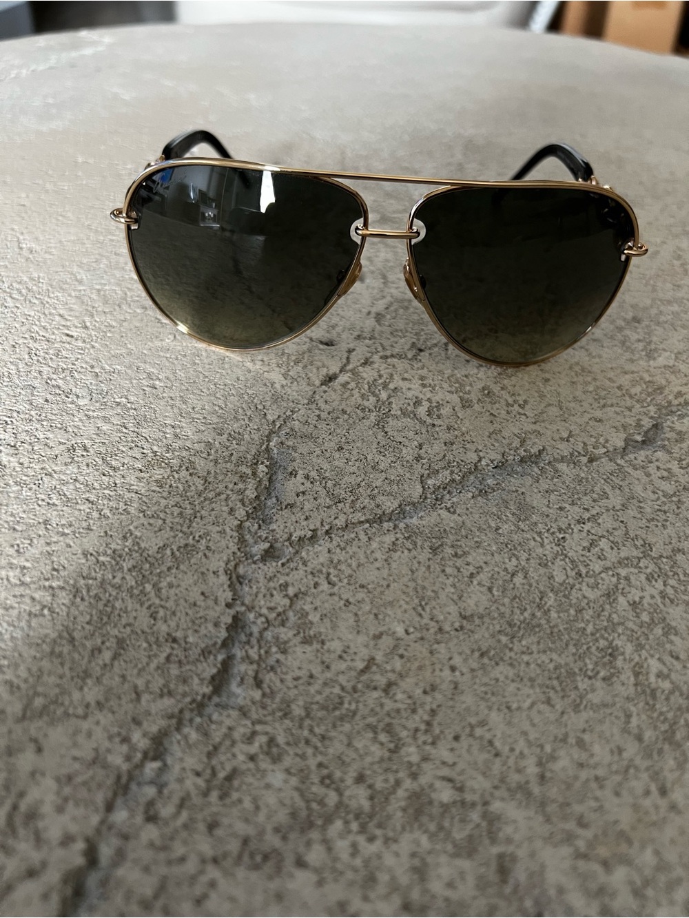 Gucci Black and Gold Marina Chain Aviator Sunglasses⌠Authentic ! - Picture 15 of 16